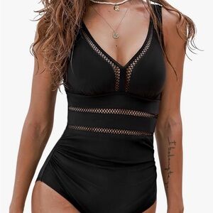 CUPSHE Women’s One-Piece Swimsuit Adjustable Cutout V-Neck Size 0X NWT